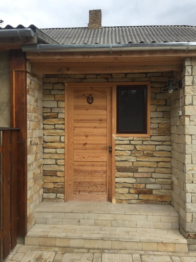 Sharhorod Эко Отель "Золотая Подкова" מראה חיצוני תמונה